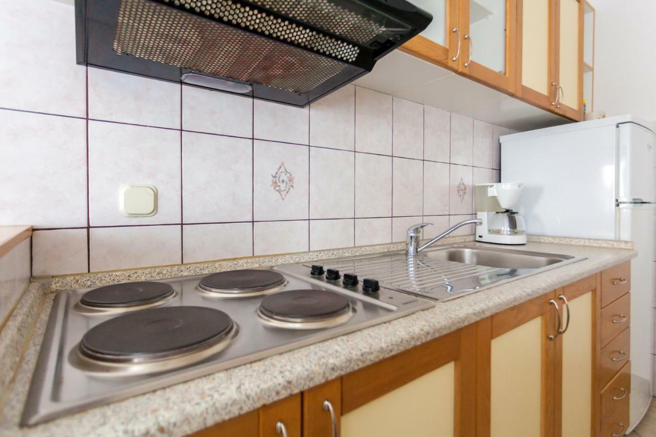 Apartments Belavic By El-Pi Tours นยีวีเซ ภายนอก รูปภาพ